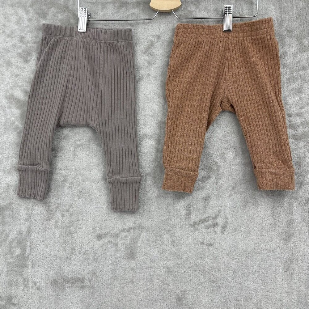 kate quinn Ribbed Knit Baby Leggings in Gray and Brown